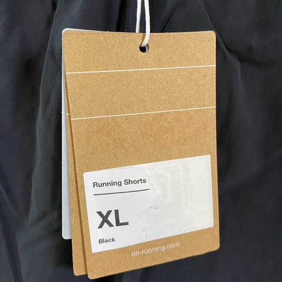 ON Running Shorts Women’s size XL Black - Picture 4 of 6